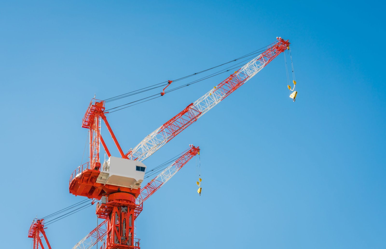 Construction crane services in Gurugram